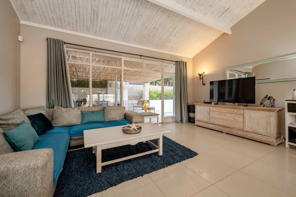 House for sale in Heuwelkruin, Knysna - 1KG1709698 House for sale in Heuwelkruin, Knysna - 1KG1709698