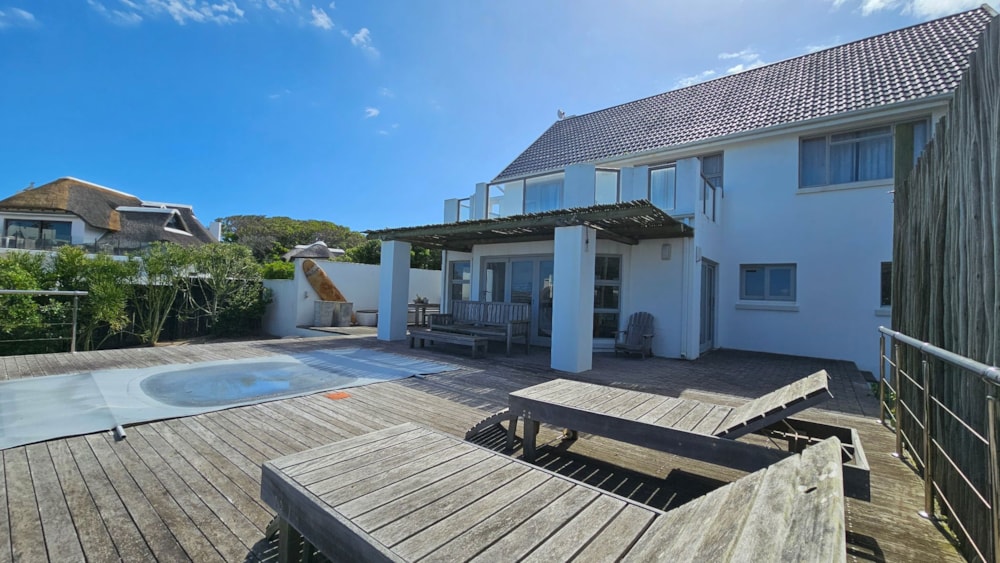 Double-storey house sold in Village - 1SA1709343 Double-storey house sold in Village - 1SA1709343