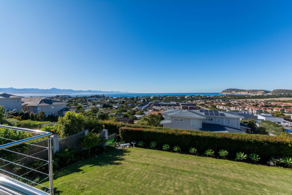 Double-storey house for sale in Whale Rock - 1KG1707996 Double-storey house for sale in Whale Rock - 1KG1707996