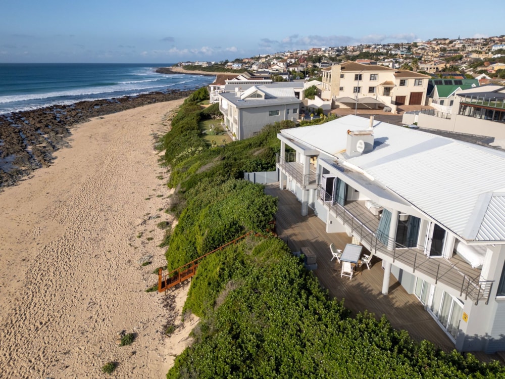 Beachfront villa for sale in Wave Crest - 1JF1704821