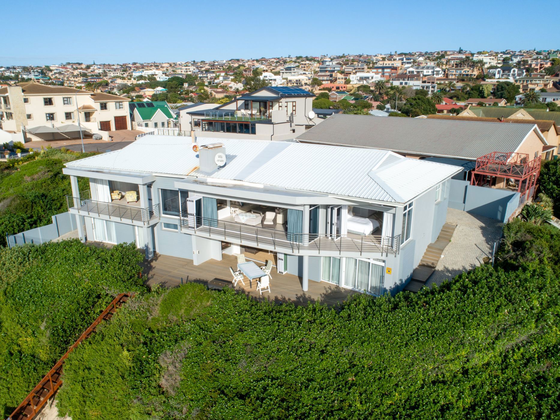 Beachfront villa for sale in Wave Crest - 1JF1704821