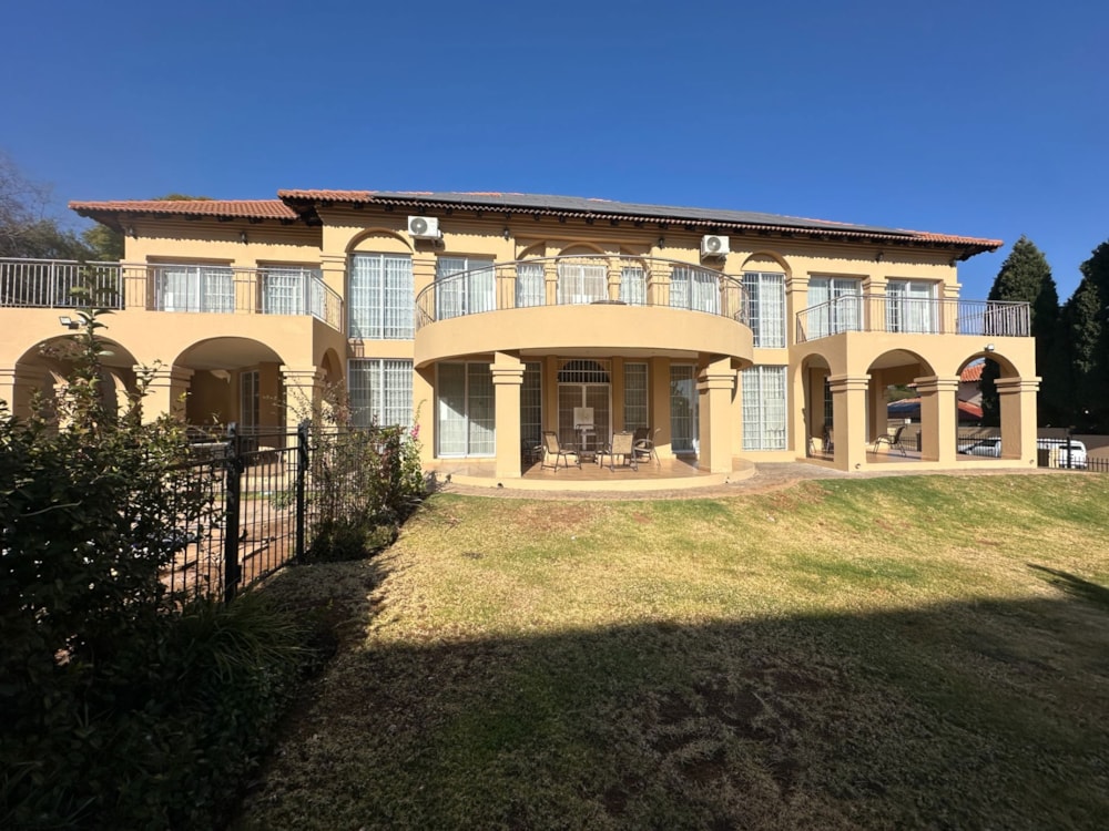 Cluster to rent in Waterkloof Ridge - PTL1706121 Cluster to rent in Waterkloof Ridge - PTL1706121