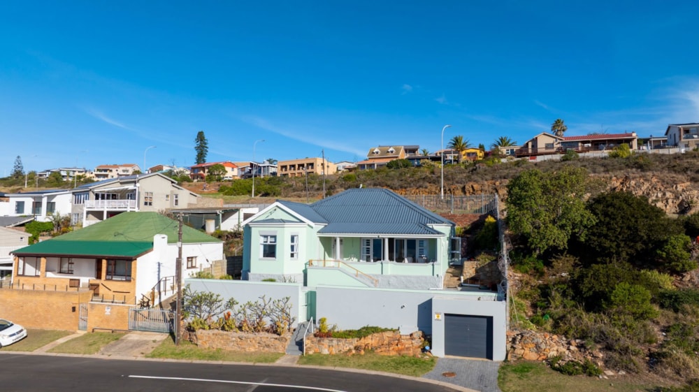 House for sale in Mossel Bay Central - 1MB1705568 House for sale in Mossel Bay Central - 1MB1705568