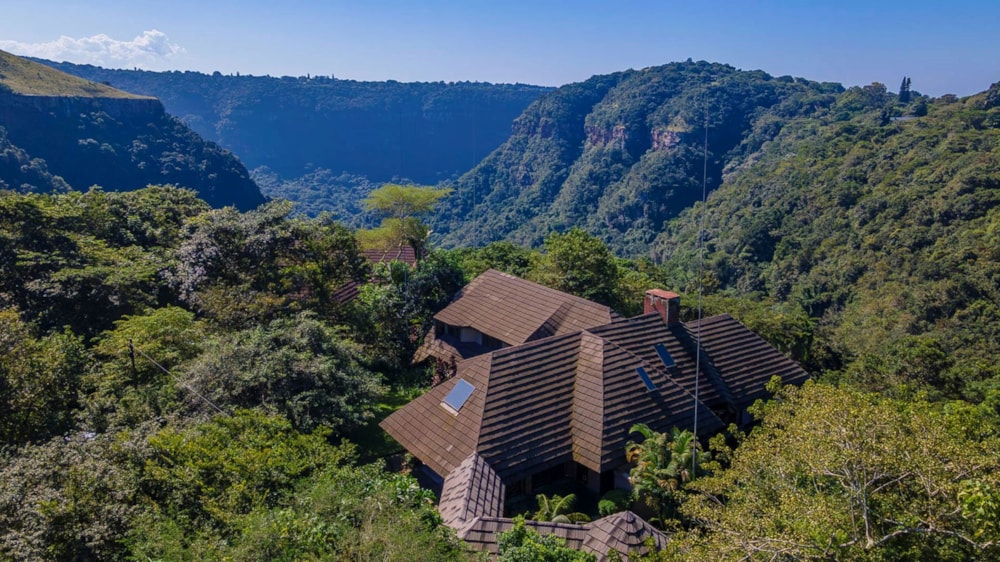 Security complex home for sale in Kloof - 1KF1709161 Security complex home for sale in Kloof - 1KF1709161