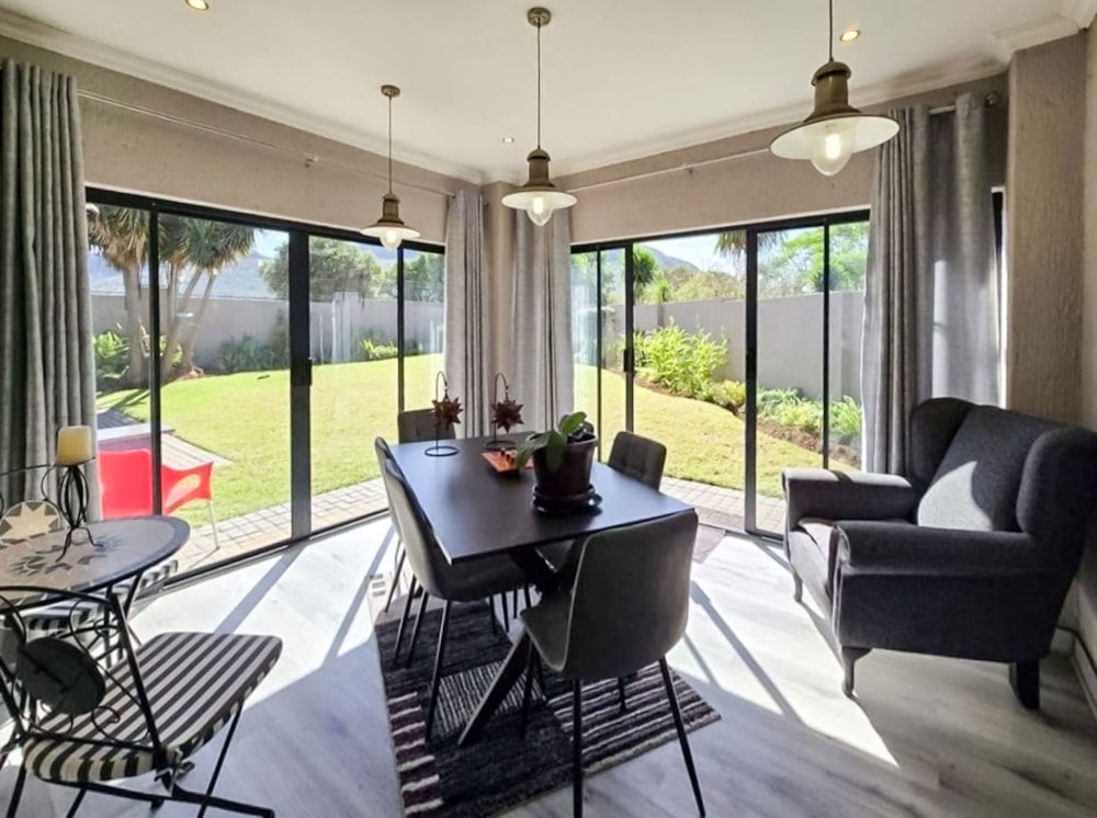 Security complex home sold in Melodie - 1HR1702653 Security complex home sold in Melodie - 1HR1702653