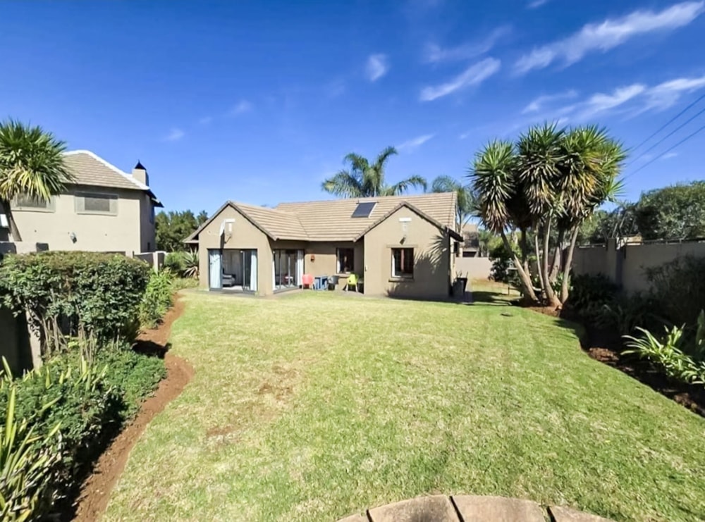 Security complex home sold in Melodie - 1HR1702653 Security complex home sold in Melodie - 1HR1702653