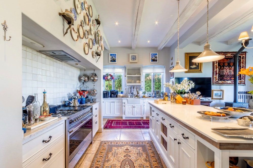 Security estate home sold in Franschhoek - FWI1706452