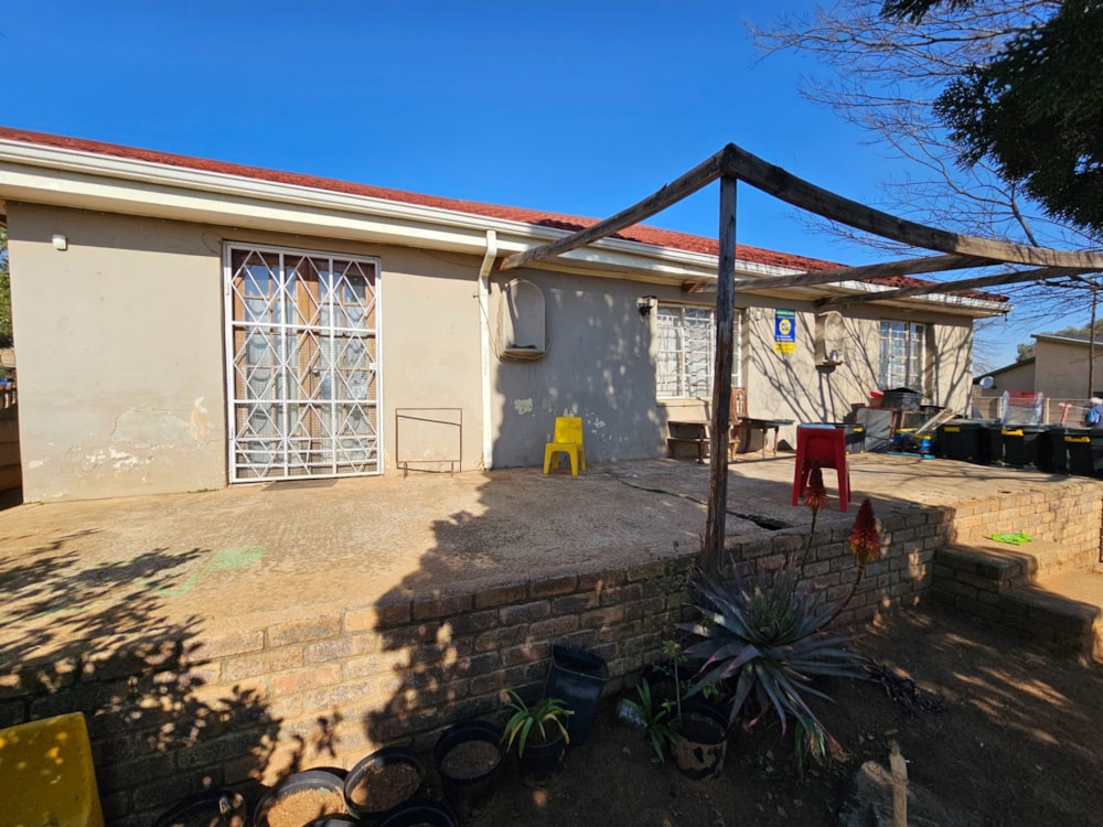 House for sale in Rensburg - 1SP1707859