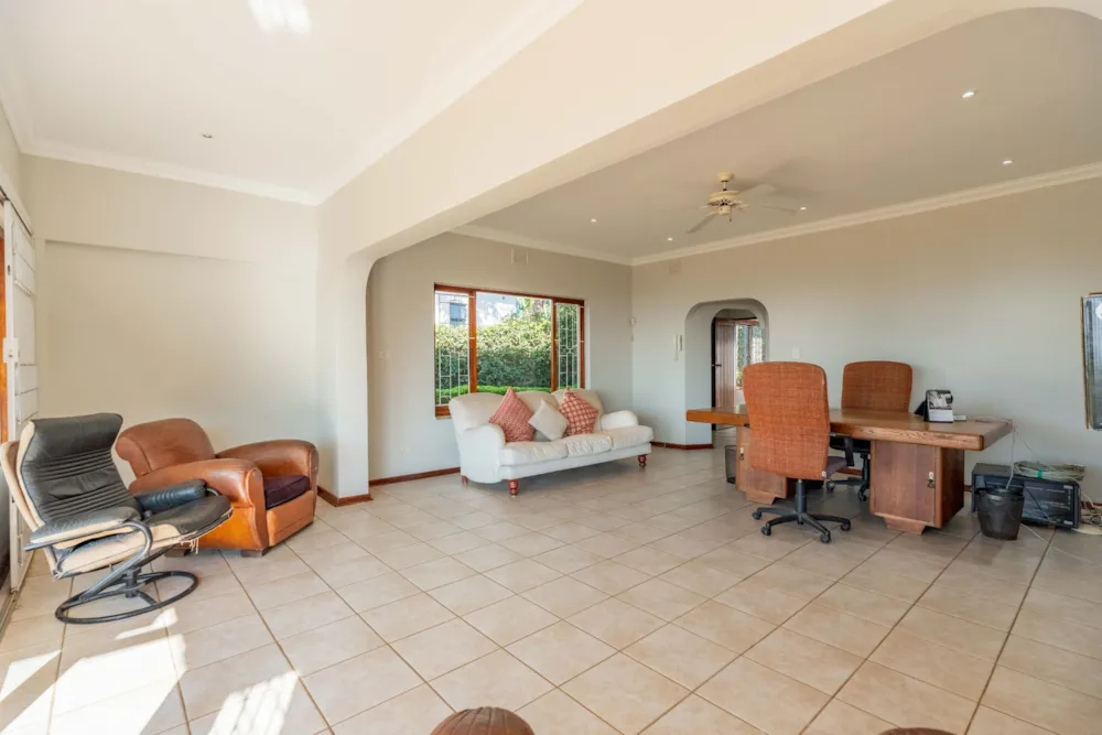 Single-storey house sold in Glenashley - 1ND1707484