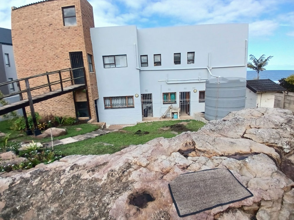 Double-storey house for sale in Uvongo - 1PSH1708600