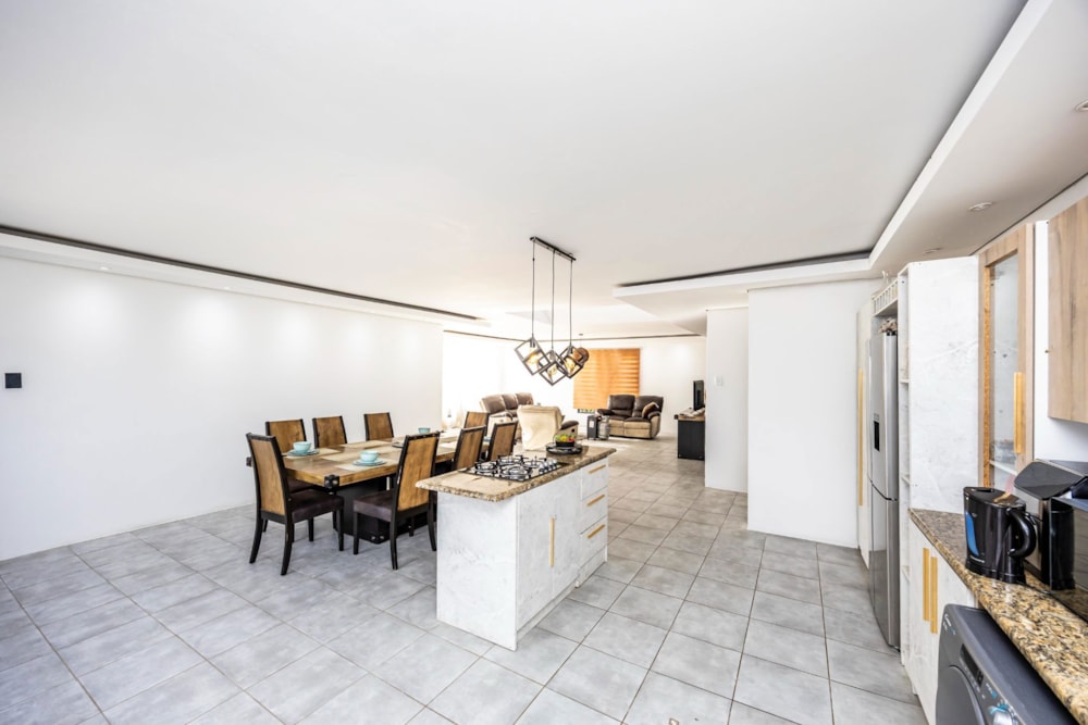 House for sale in Nahoon Valley Park - 1EZ1707155 House for sale in Nahoon Valley Park - 1EZ1707155