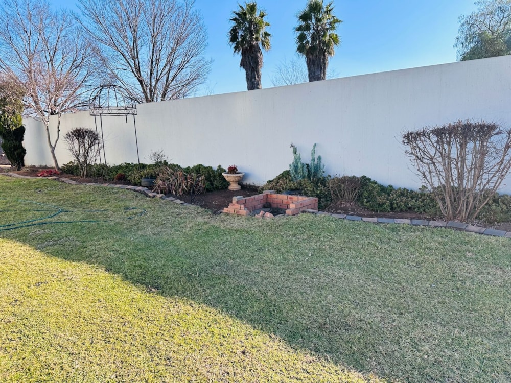 House for sale in Middelburg South (Mpumalanga South)  - 1MD1706188