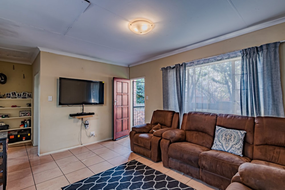 Townhouse to rent in Zwartkop - CNL1737969