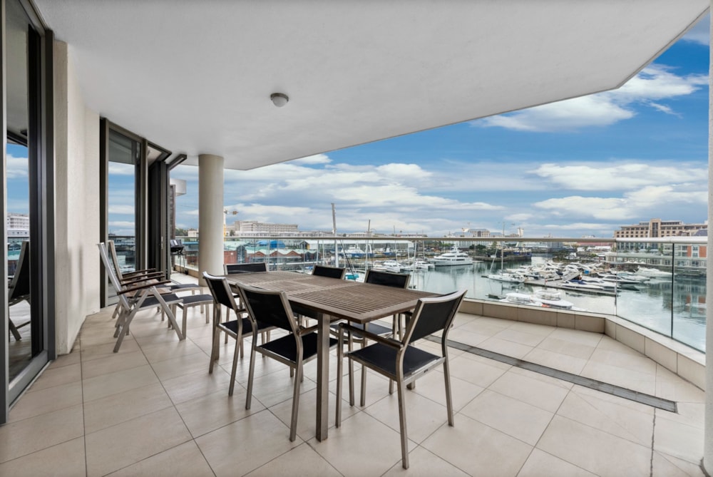 Apartment sold in Waterfront, Cape Town - AS1707525