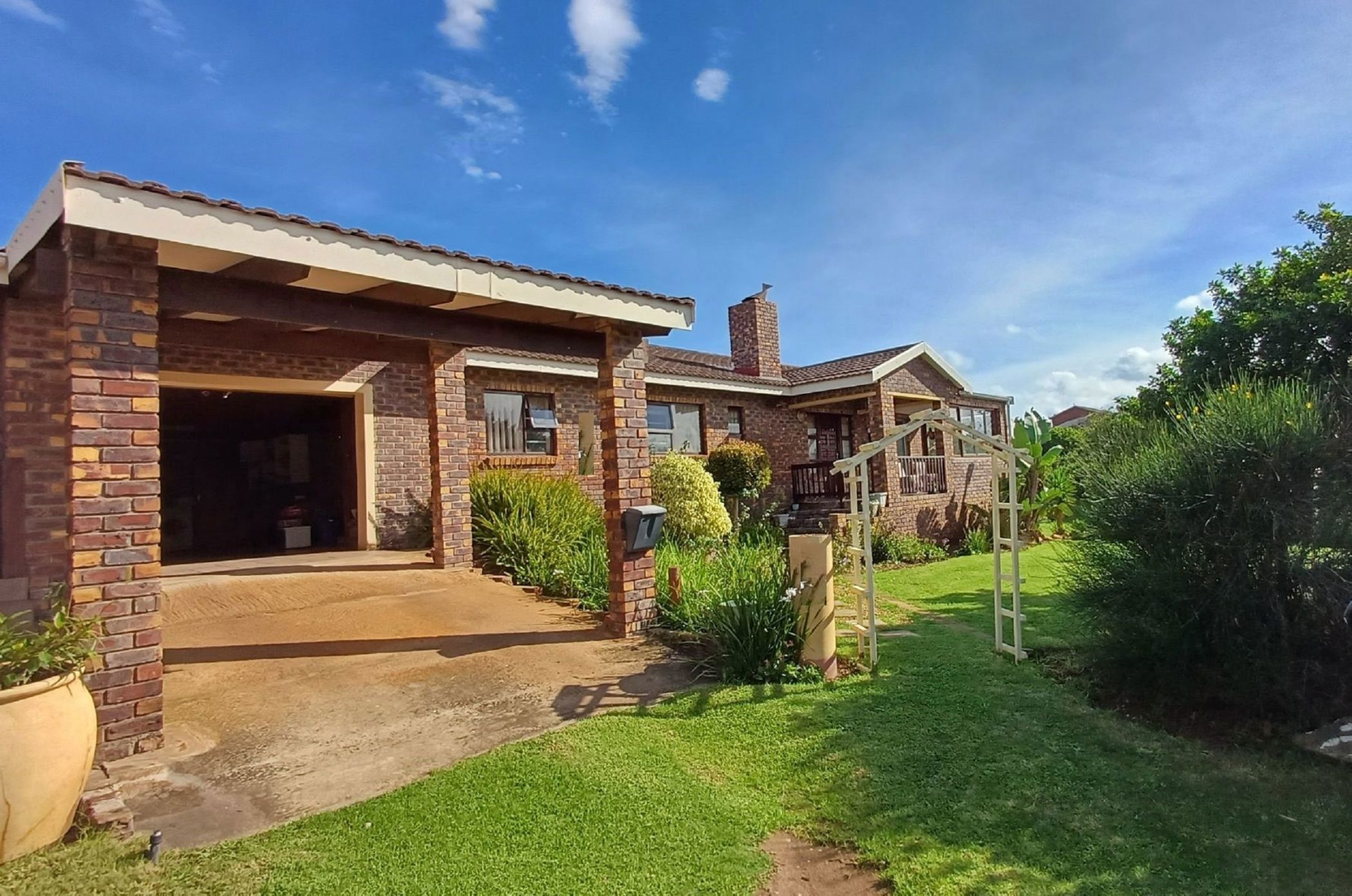 House for sale in Wave Crest - 1JF1706521