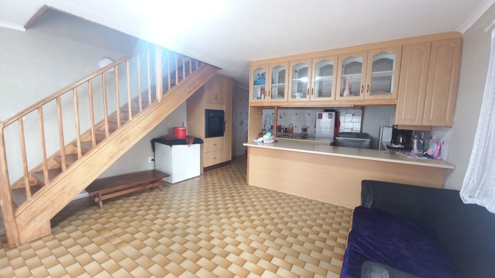 House for sale in Petersfield - 1SP1709522