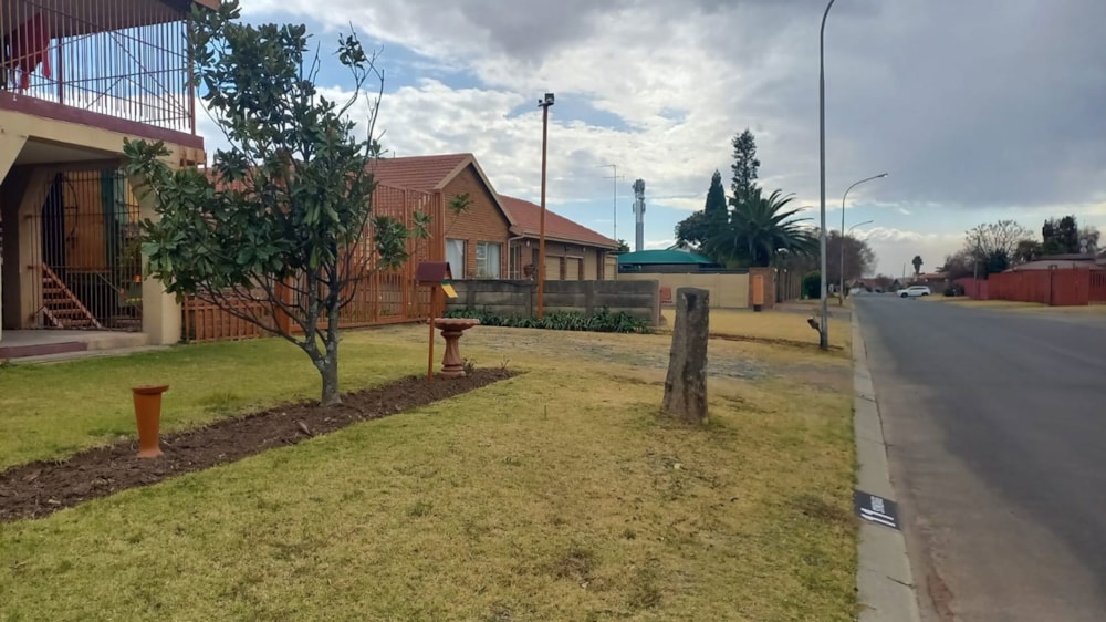 House for sale in Petersfield - 1SP1709522