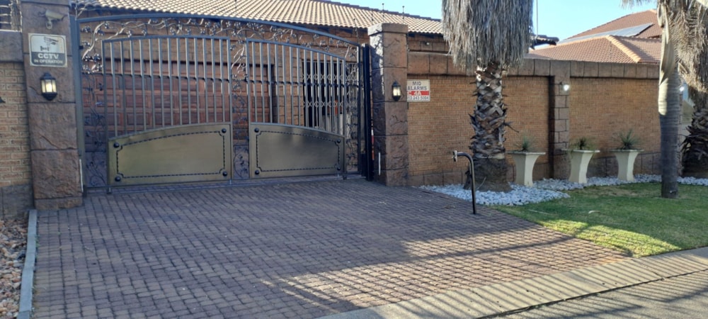 House for sale in Aerorand - 1MD1706186 House for sale in Aerorand - 1MD1706186