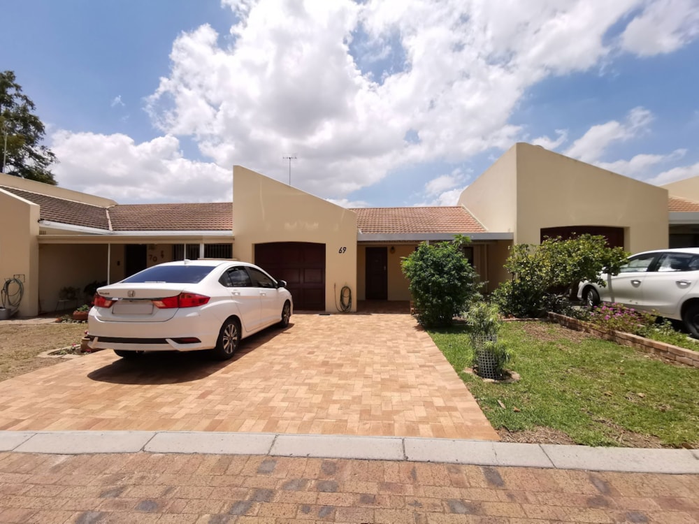 Townhouse let in Amanda Glen, Durbanville - NSL1704260 Townhouse let in Amanda Glen, Durbanville - NSL1704260
