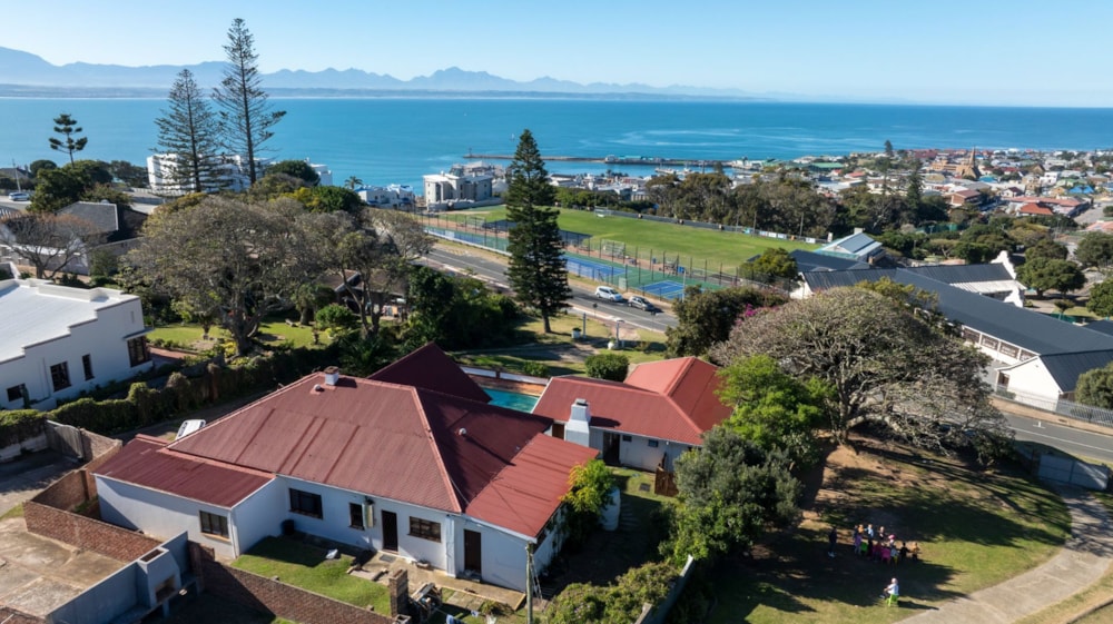 House for sale in Mossel Bay Central - 1MB1707780 House for sale in Mossel Bay Central - 1MB1707780