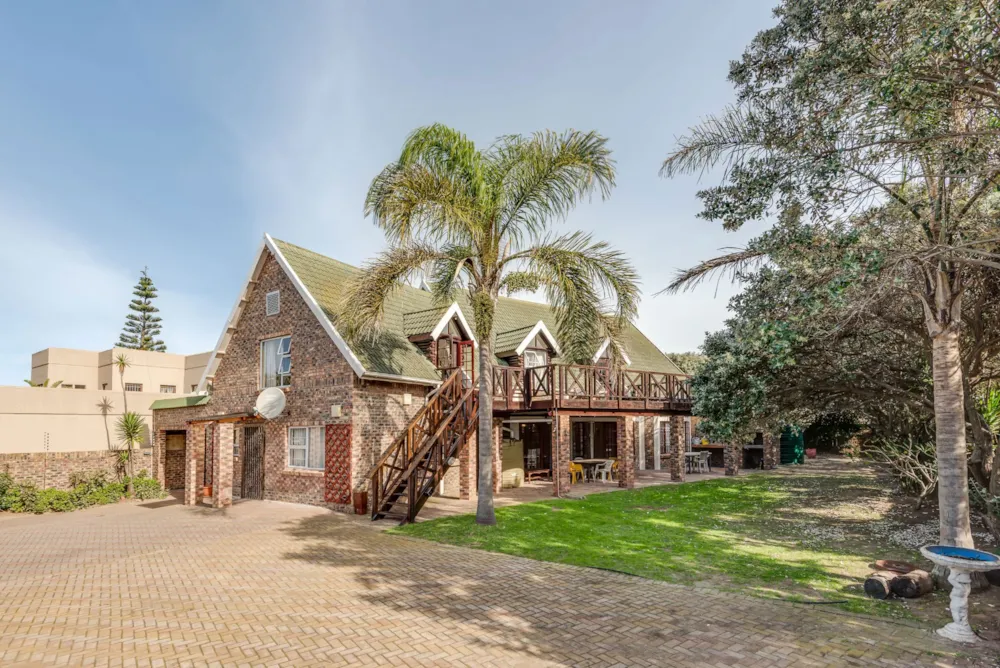 Double-storey house sold in Summerstrand - 1PLZ1698277
