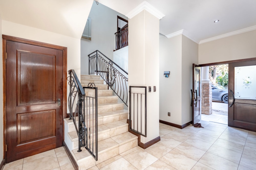 Double-storey house for sale in Lakefield - EN1732249 Double-storey house for sale in Lakefield - EN1732249