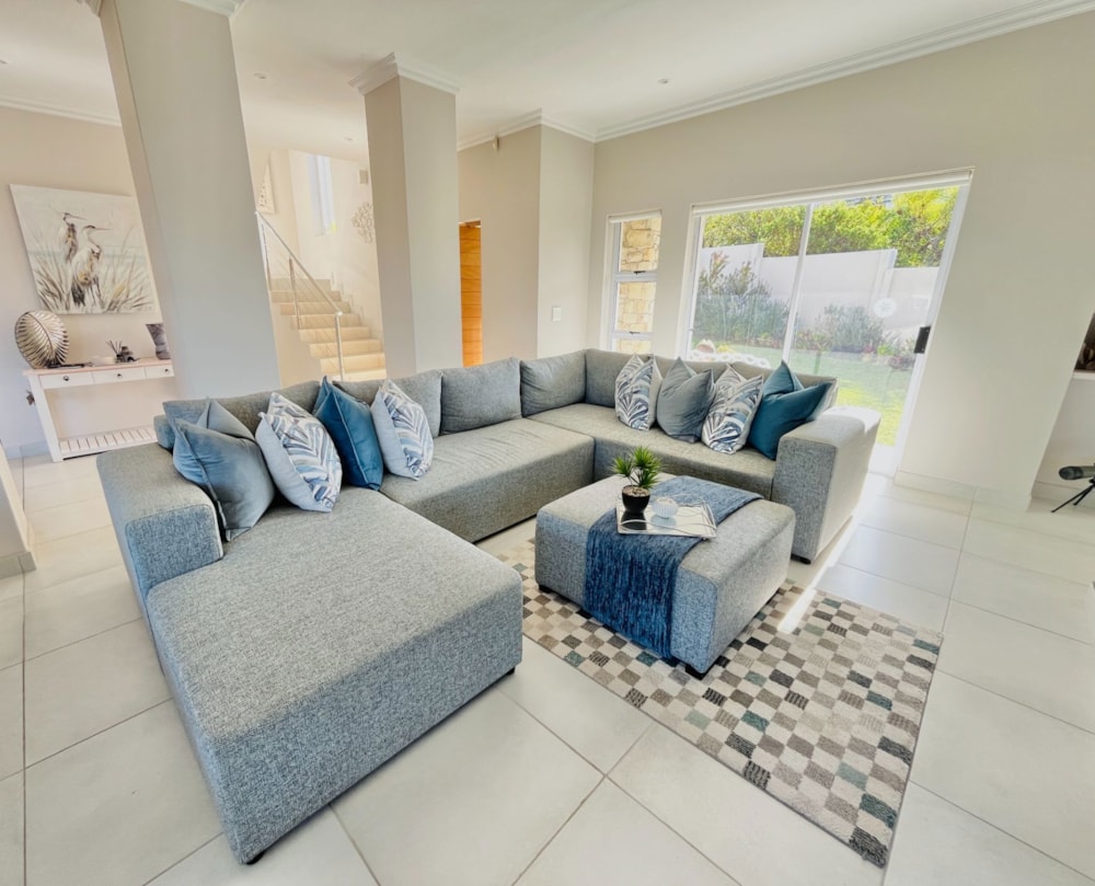 Double-storey house to rent in Whale Rock - 1KG1706924 Double-storey house to rent in Whale Rock - 1KG1706924