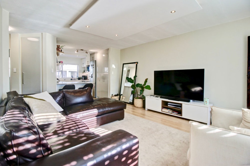 Apartment for sale in Panorama, Parow - 1PLA1708555 Apartment for sale in Panorama, Parow - 1PLA1708555