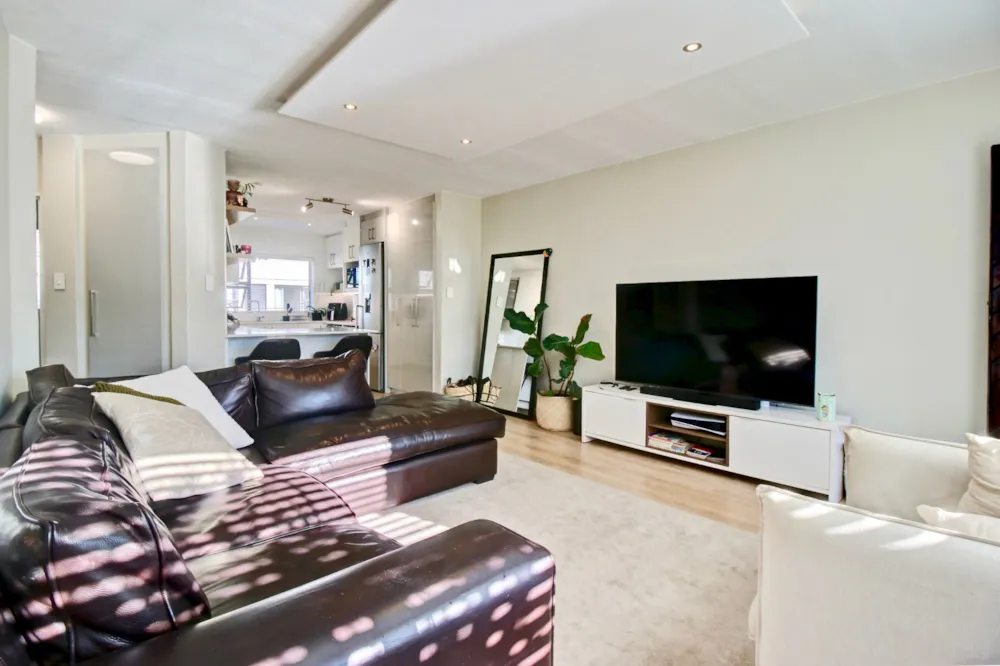 Apartment sold in Panorama, Parow - 1PLA1708555 Apartment sold in Panorama, Parow - 1PLA1708555