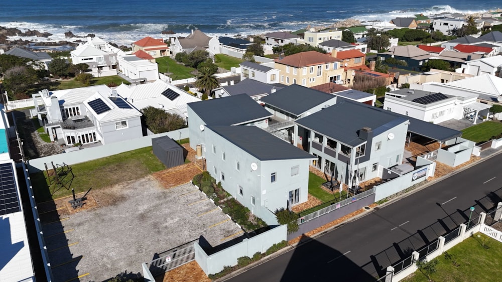 House for sale in Kleinmond - KN1706845 House for sale in Kleinmond - KN1706845