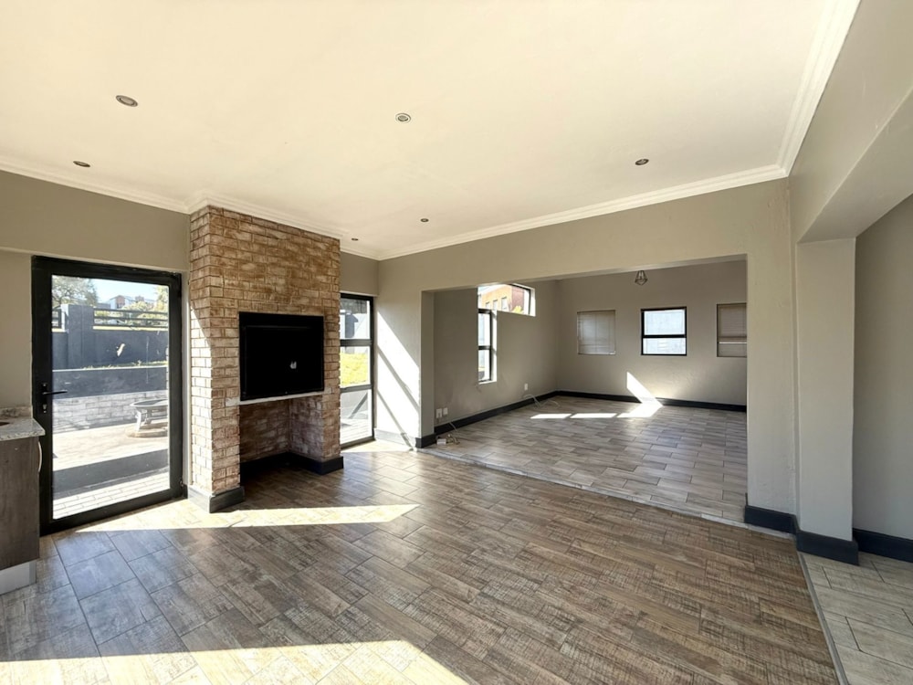 Double-storey house to rent in Copperleaf - 1CU1744145