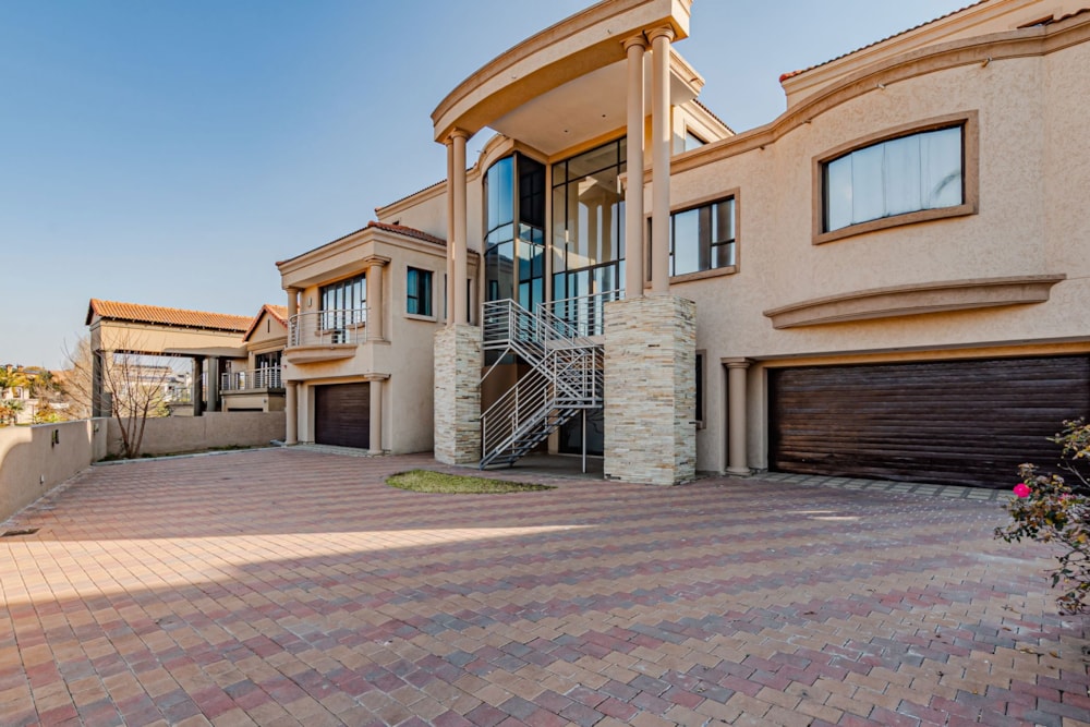 Golf estate house for sale in Blue Valley Golf Estate - CN1708110 Golf estate house for sale in Blue Valley Golf Estate - CN1708110