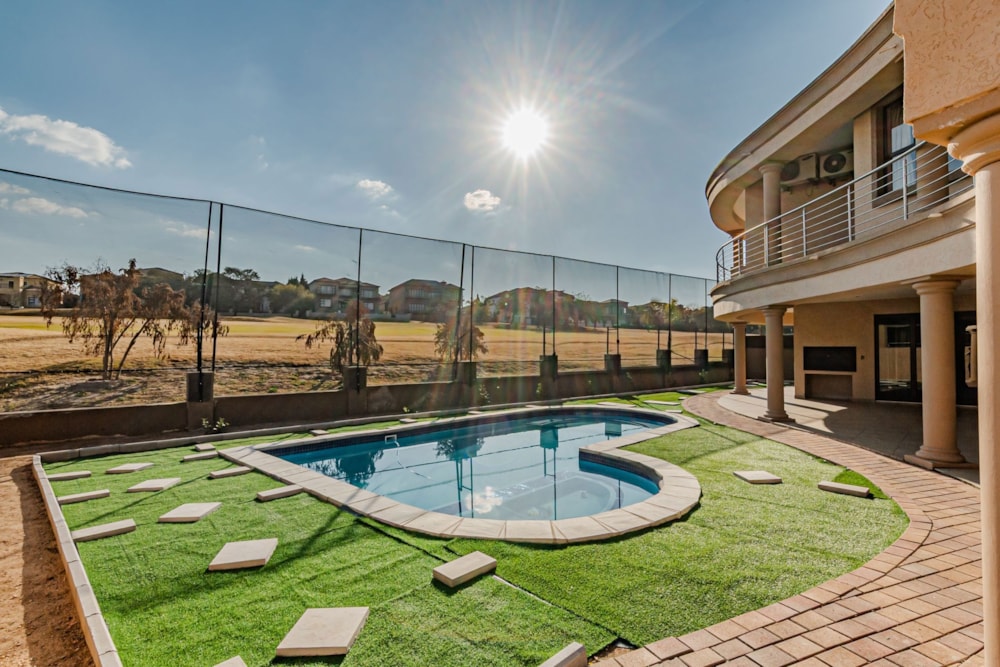 Golf estate house for sale in Blue Valley Golf Estate - CN1708110 Golf estate house for sale in Blue Valley Golf Estate - CN1708110