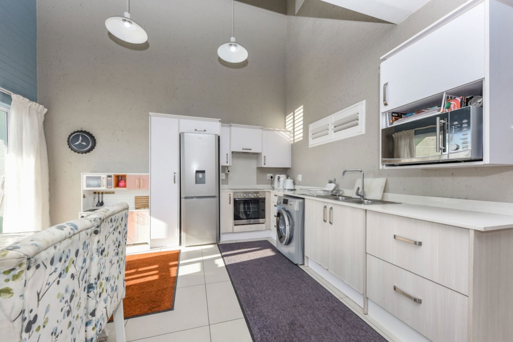 Apartment for sale in Paulshof - FW1705868 Apartment for sale in Paulshof - FW1705868