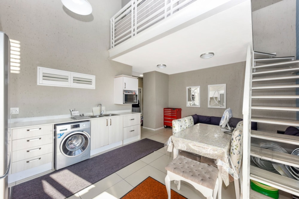 Apartment for sale in Paulshof - FW1705868 Apartment for sale in Paulshof - FW1705868