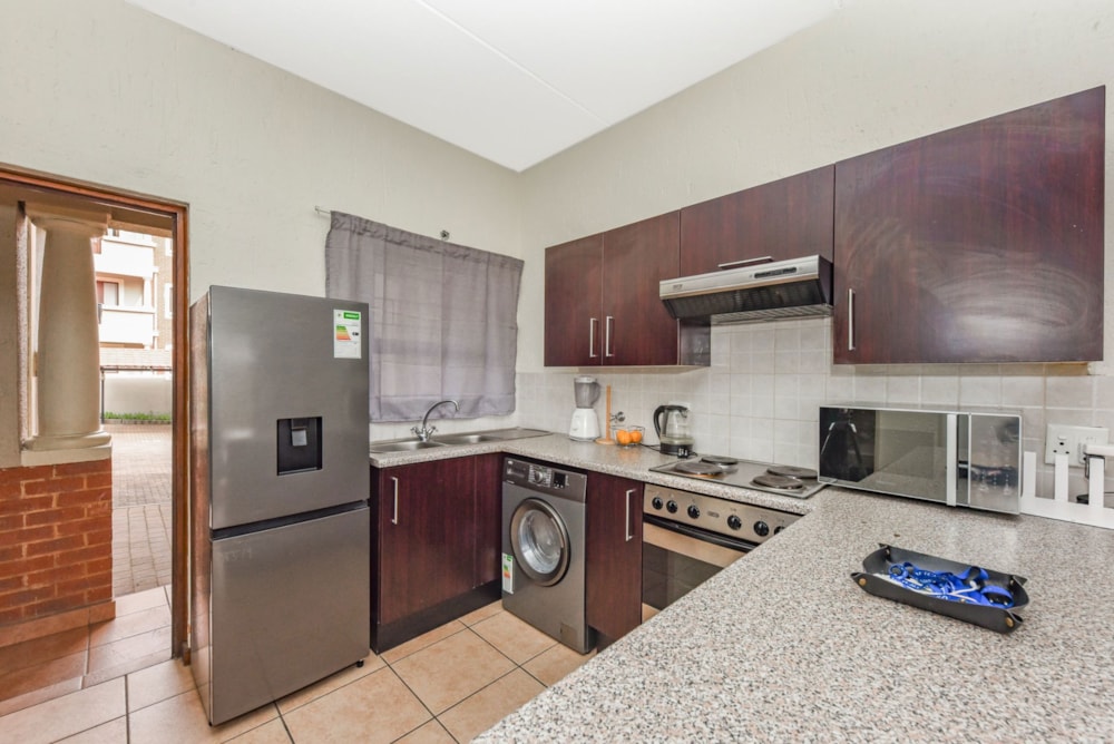 Studio apartment for sale in Paulshof - FW1739961 Studio apartment for sale in Paulshof - FW1739961