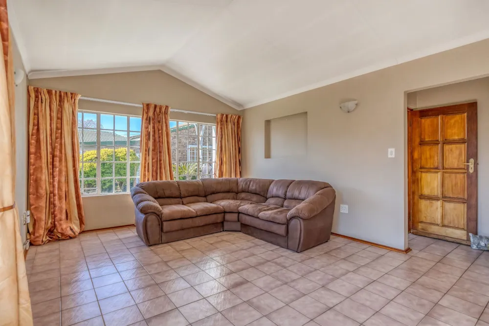House sold in Weltevredenpark - RAN1705456
