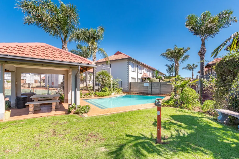 Apartment sold in Glen Marais - KTP1706435