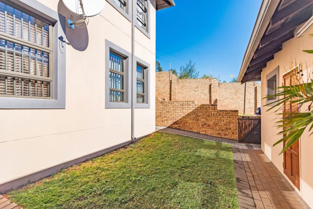 Townhouse sold in Chancliff Ridge - 1KR1705807 Townhouse sold in Chancliff Ridge - 1KR1705807