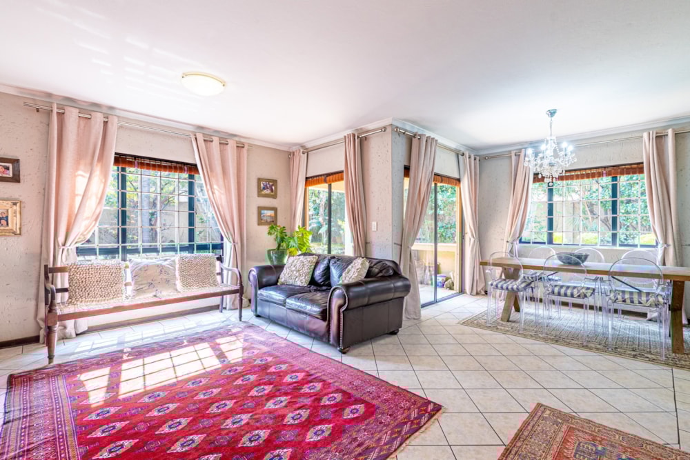 Double-storey house for sale in Douglasdale - FW1708587 Double-storey house for sale in Douglasdale - FW1708587