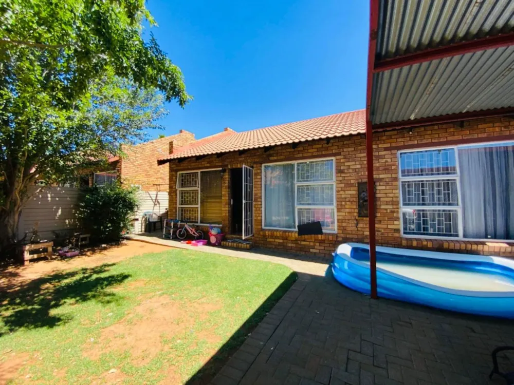 Townhouse sold in Langenhovenpark - 1BX1719270 Townhouse sold in Langenhovenpark - 1BX1719270