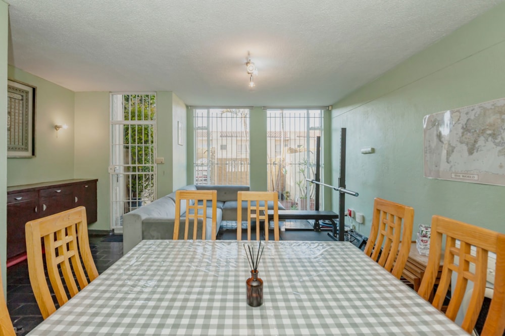 Apartment sold in Blackheath, Randburg - RAN1707251 Apartment sold in Blackheath, Randburg - RAN1707251