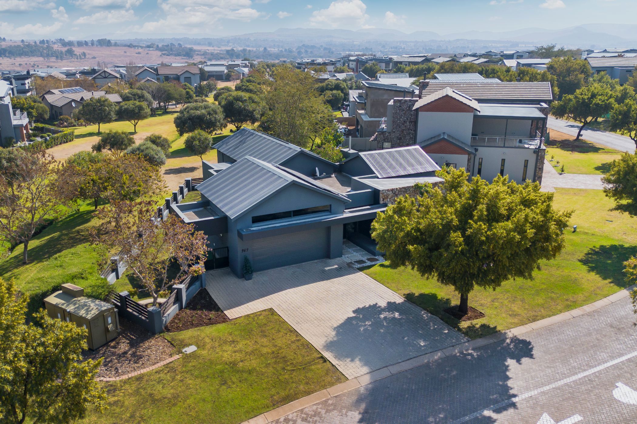 House for sale in Copperleaf - 1CU1707207