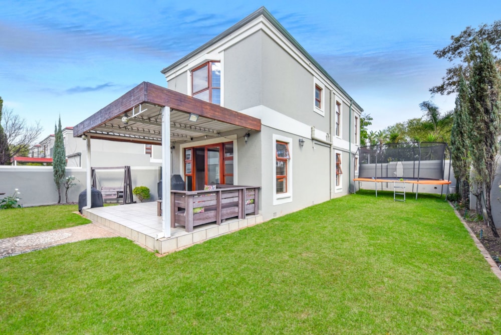 Townhouse sold in Sunninghill Gardens - FW1710992 Townhouse sold in Sunninghill Gardens - FW1710992