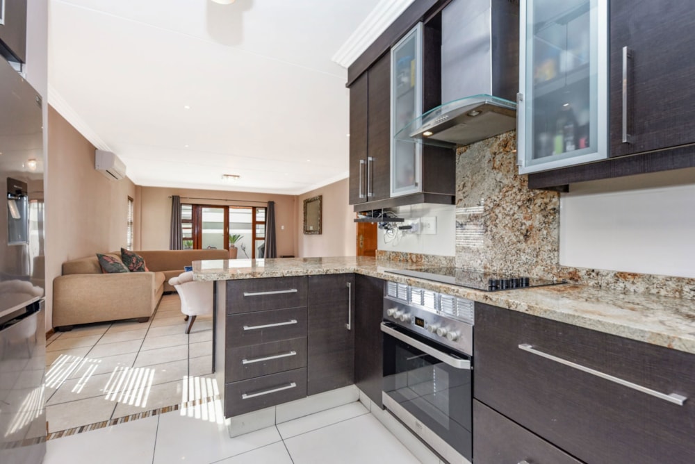 Townhouse sold in Sunninghill Gardens - FW1710992 Townhouse sold in Sunninghill Gardens - FW1710992