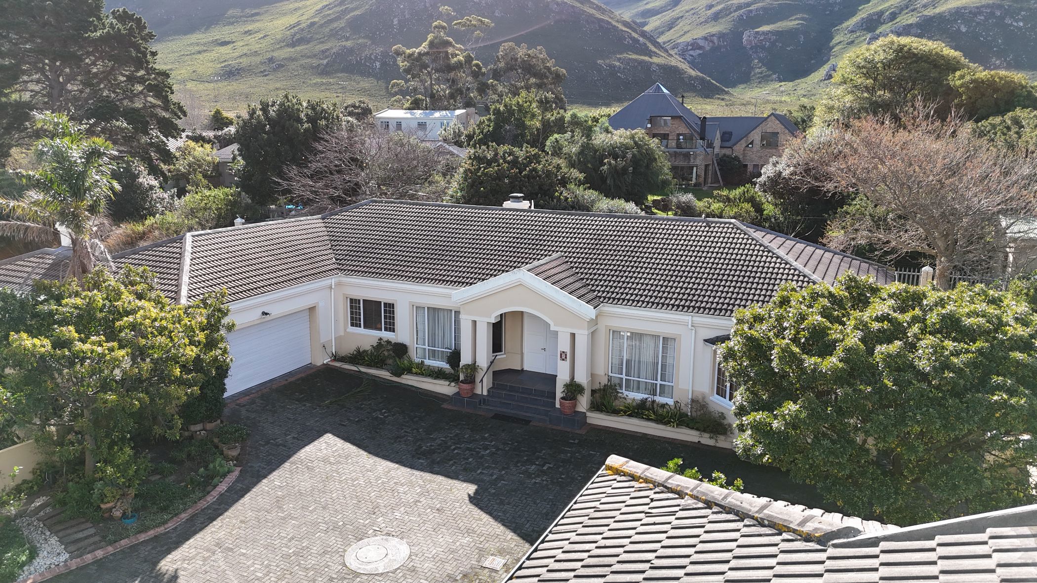 Cluster for sale in Kleinmond - KN1684386