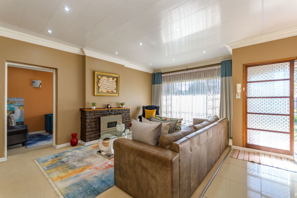 House for sale in Farrarmere - EN1709790 House for sale in Farrarmere - EN1709790