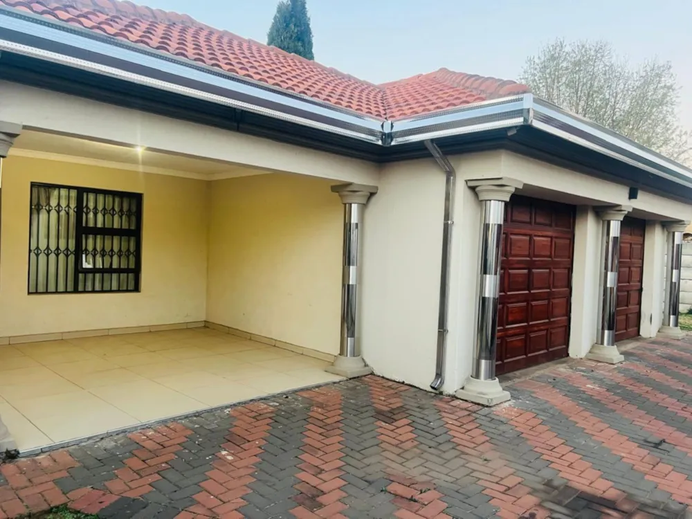 House for sale in Crystal Park - EN1719502 House for sale in Crystal Park - EN1719502