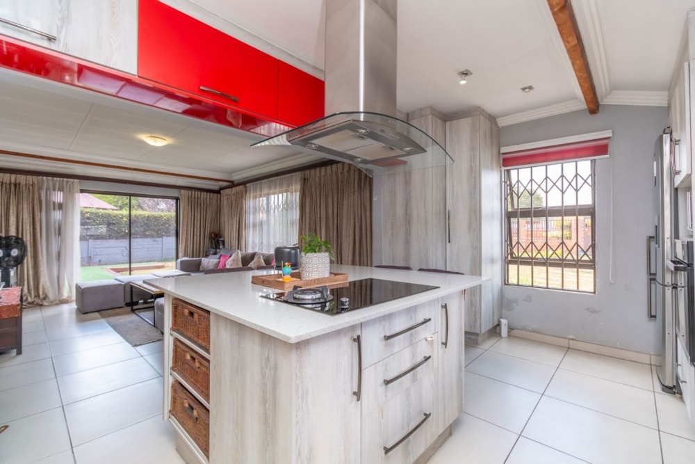 House for sale in Witpoortjie - RAN1711738 House for sale in Witpoortjie - RAN1711738