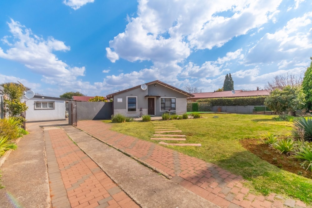 House for sale in Witpoortjie - RAN1711738